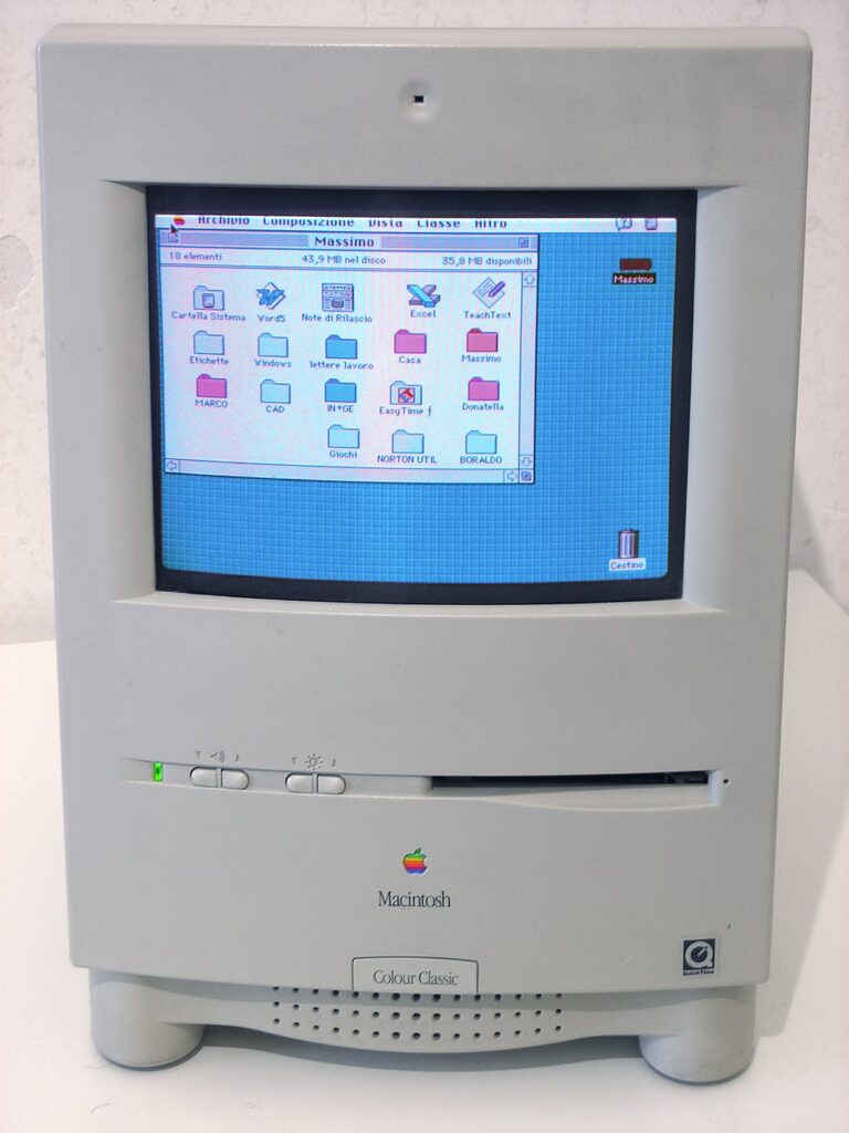 Macintosh Color Classic 1994年モデル